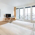 Newstar Hotel